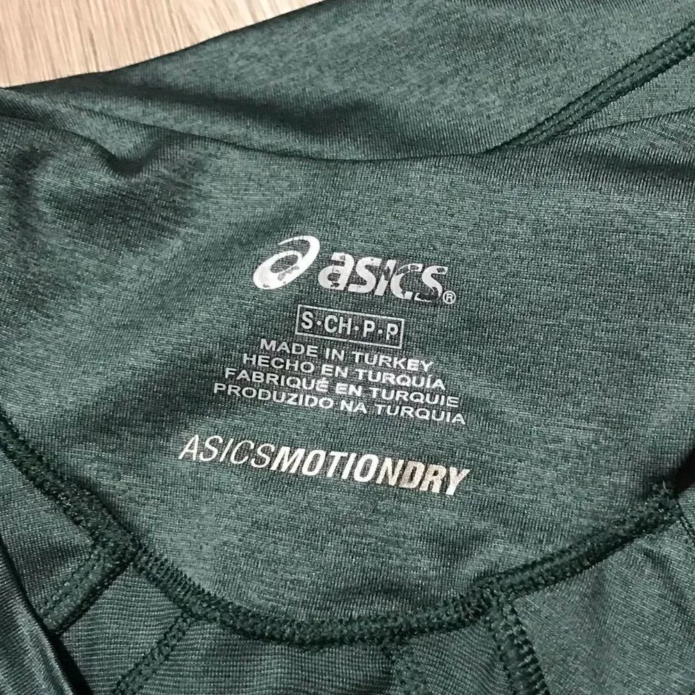 5/$25 ASICS Athletic Tank  - Picture 7 of 7